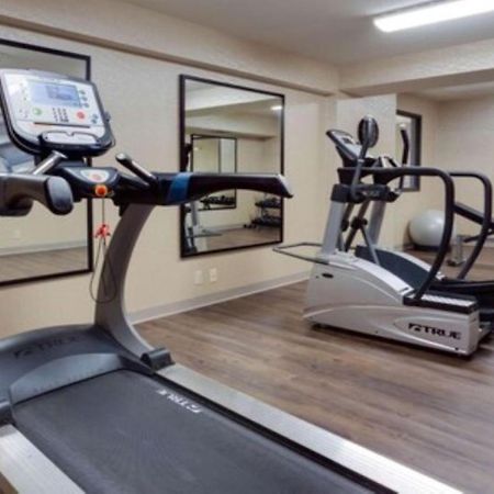 Hotel Lotus Kansas City Merriam Dış mekan fotoğraf