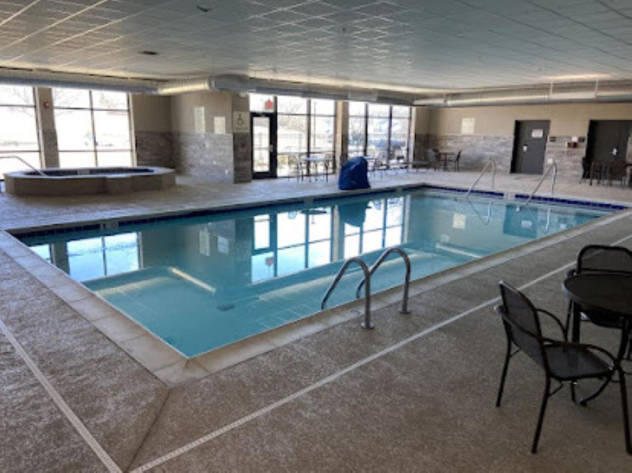 Hotel Lotus Kansas City Merriam Dış mekan fotoğraf